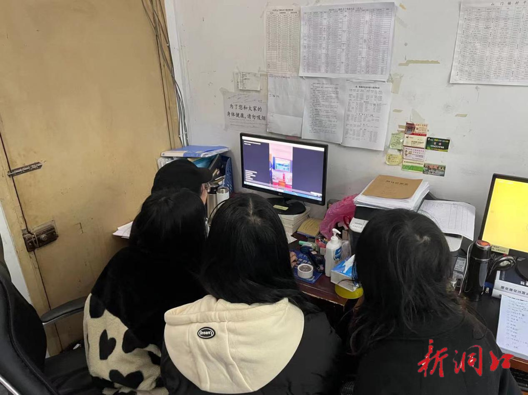 山门镇组织观看市民宗局2022年新冠疫情防控与消防应急安全知识“云课堂”