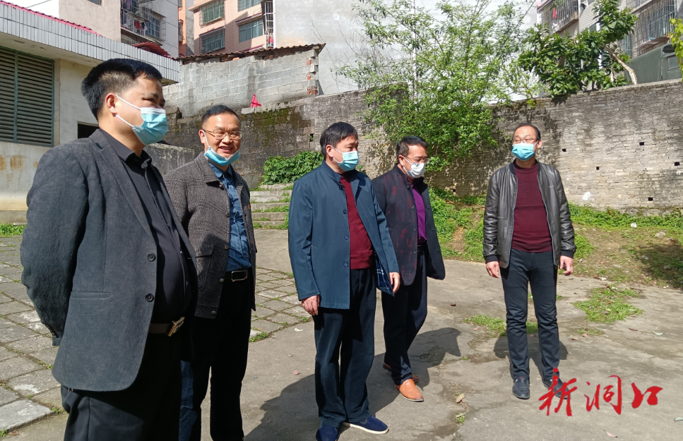 县教育局调研文昌二小秋季招生工作