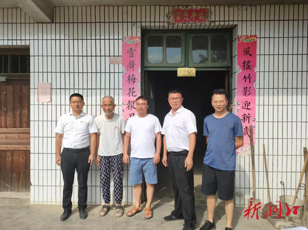岩山镇：“八一”前夕，走访慰问退役军人