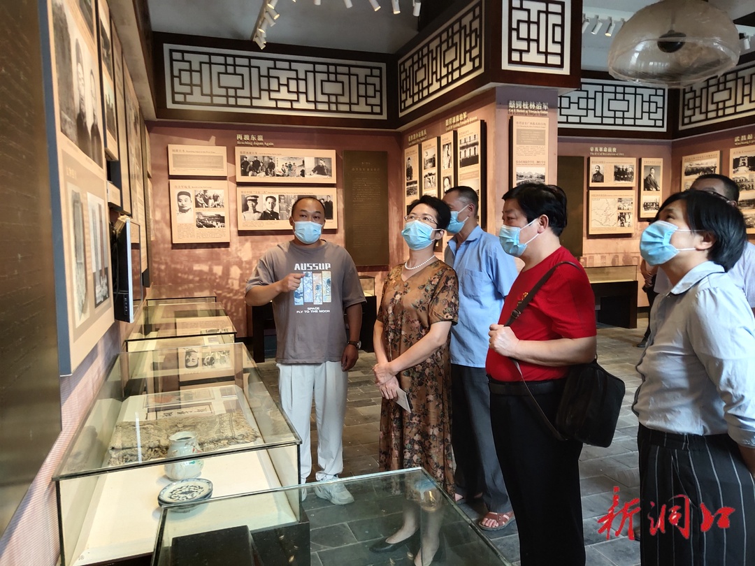 市关工委调研组深入洞口县开展关心下一代工作调研