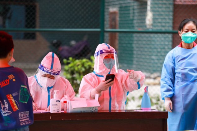 同心同力同守护，抗疫一线党旗红 ——雪峰街道抗疫一线工作纪实