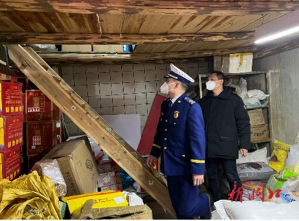 洞口县消防救援大队开展商场、市场消防安全专项检查