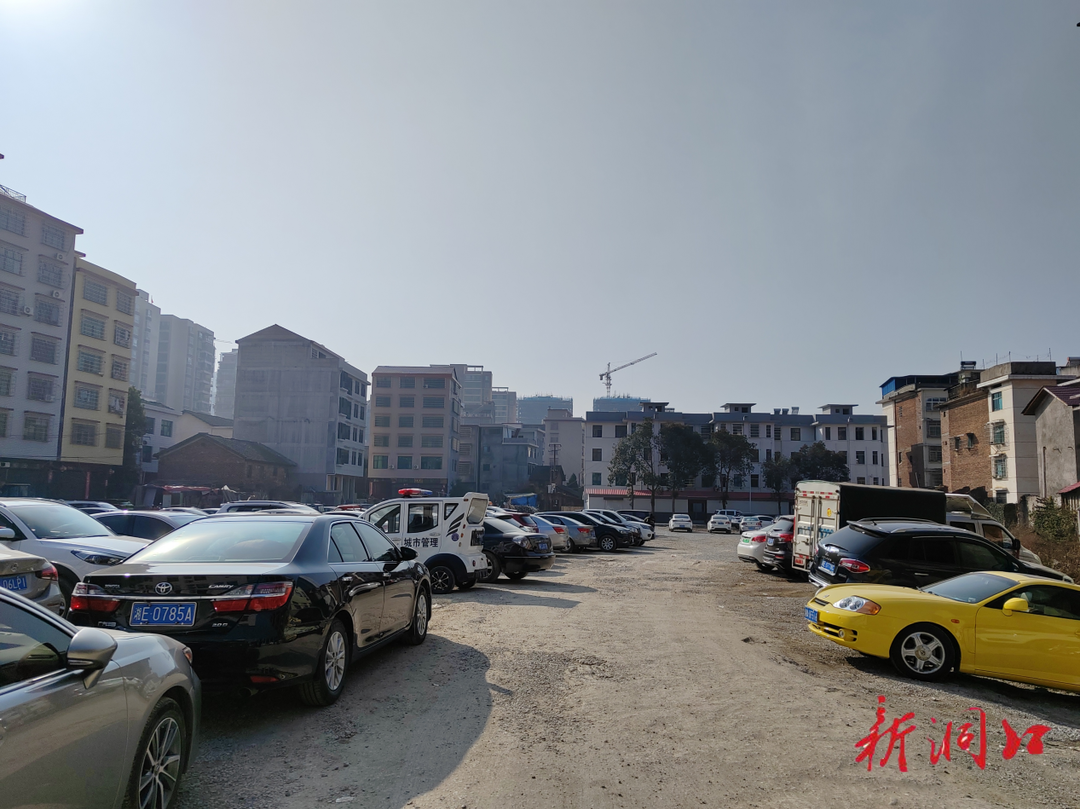 洞口县城管执法局：刷新桔城“高颜值”  干净整洁迎新春
