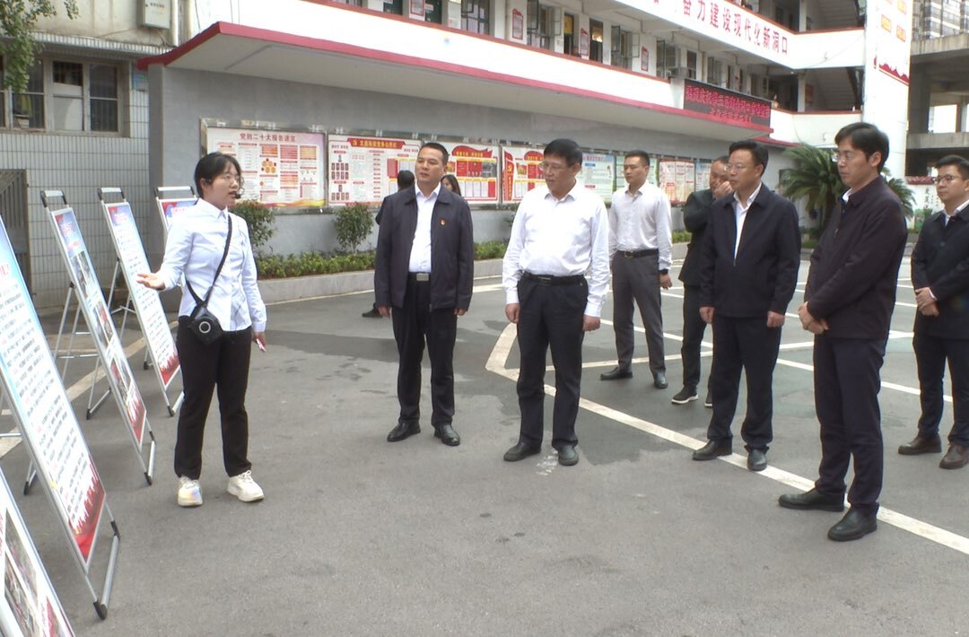 省委政研室来我县调研县域经济社会发展情况