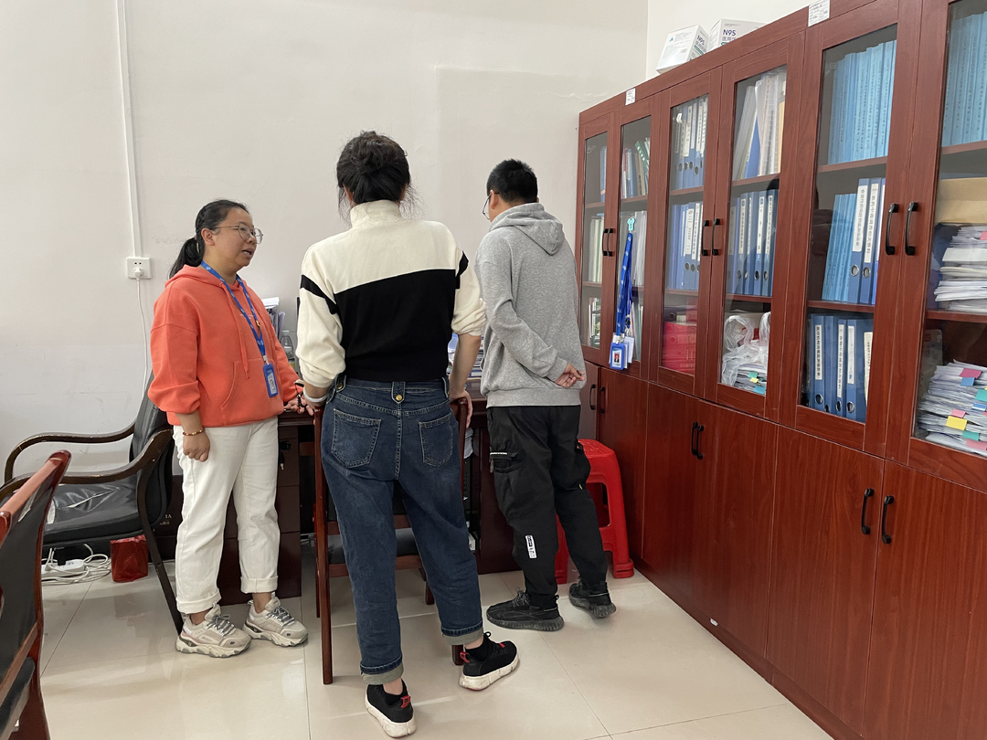 “交流互促 共同成长” 邵阳县疾控中心来洞口县疾控中心考察交流(图3)