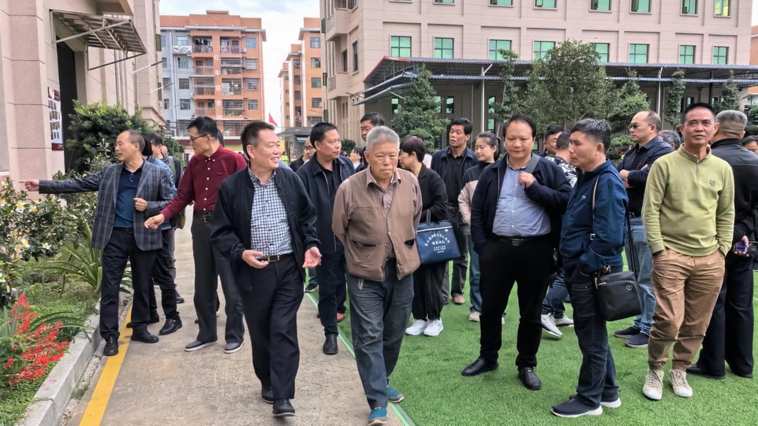 “文学照亮三湘·邵阳红遍洞口”省作协名家采风团走进洞口