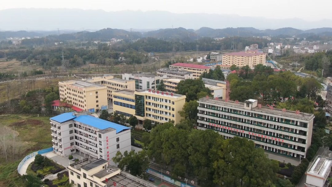 洞口县：全力推进中职学校办学条件达标