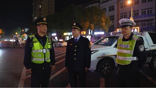 我县多部门联合开展治理货运车辆超限超载专项整治行动