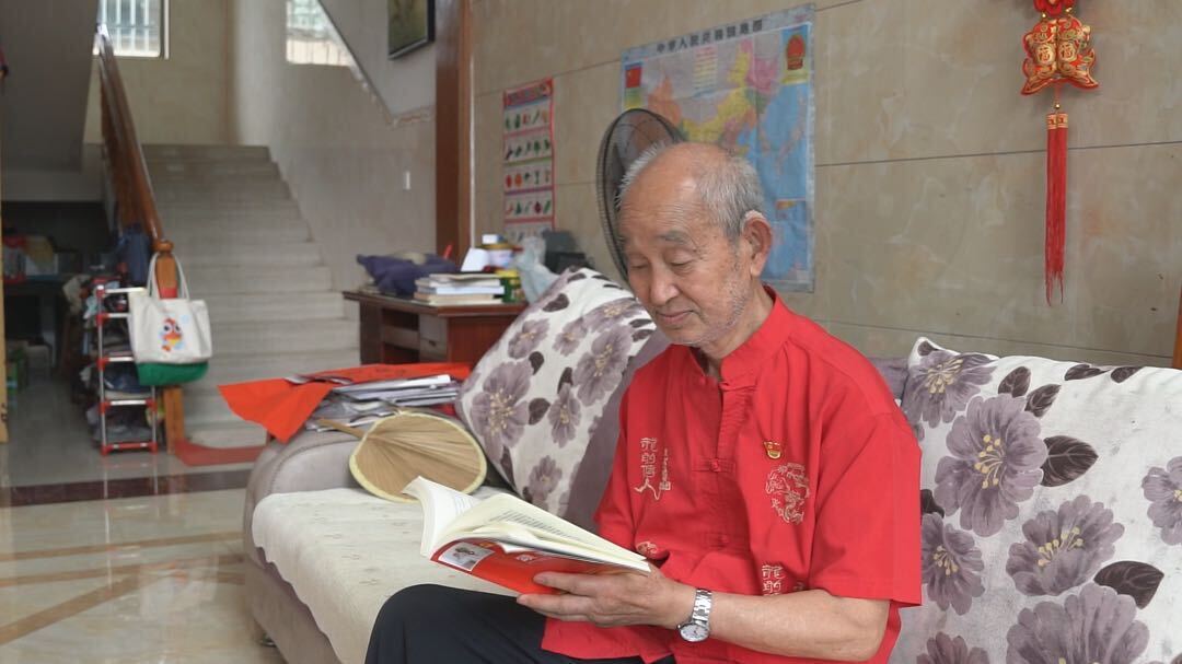 我县离退休干部曾毓成荣获2023年度全省“最美老干部”称号