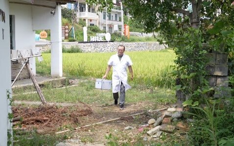 洞口乡村医生黄彦博入围“湖南好人”候选人