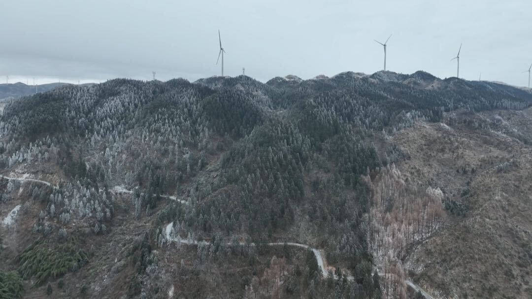 洞口县：高山雾凇 美不胜收