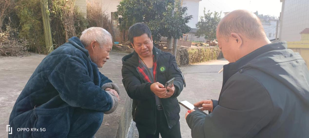 岩山镇月塘村：敲门入户访民情，反诈宣传入民心
