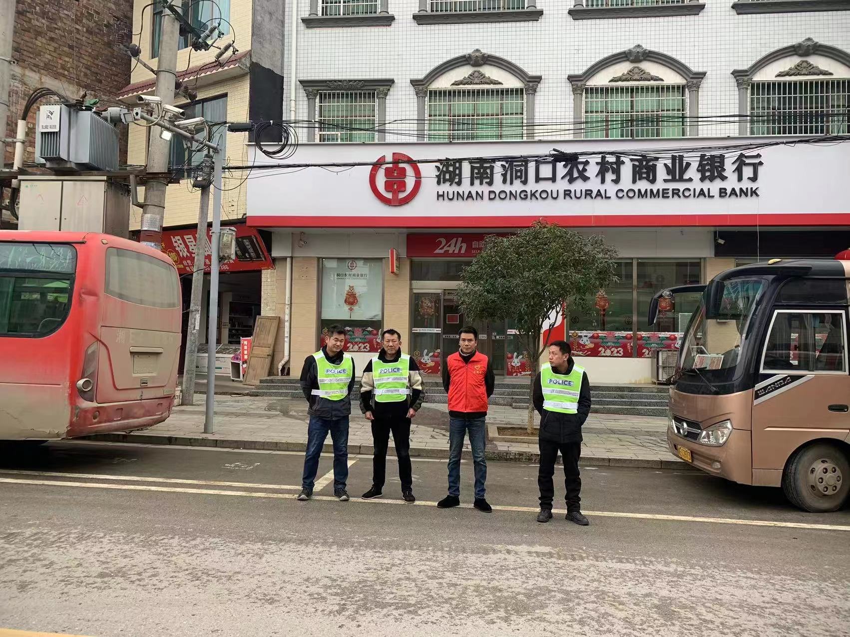 杨林镇：开展交通安全宣传劝导，筑牢道路安全防线