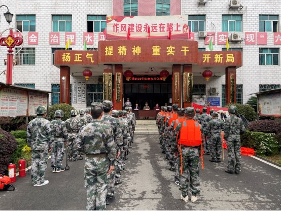 山门镇开展防溺水应急演练