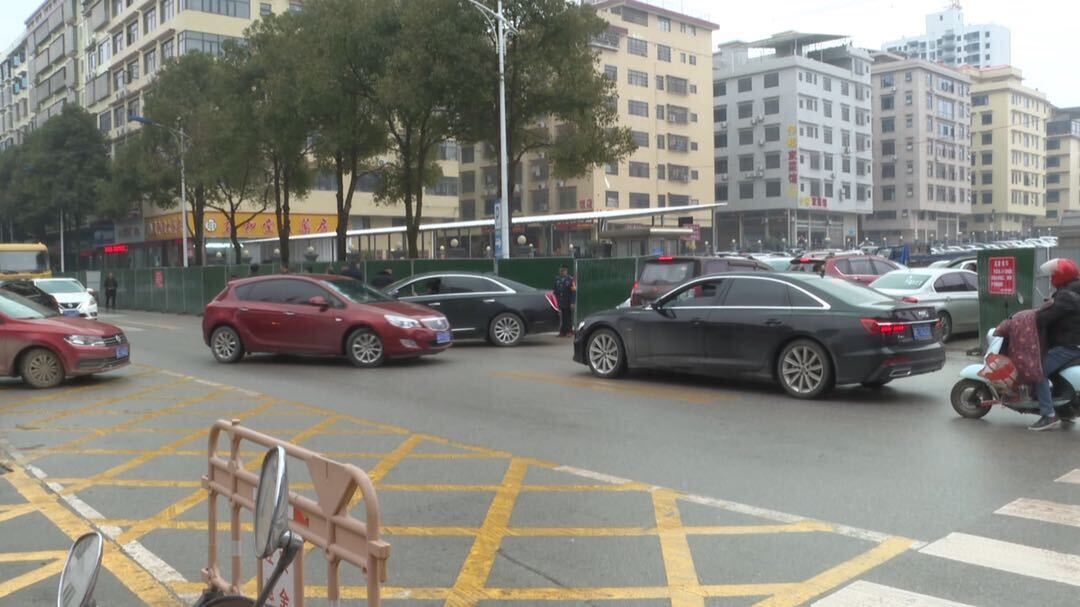 县人大常委会开展交通安全综合整治提升专项视察