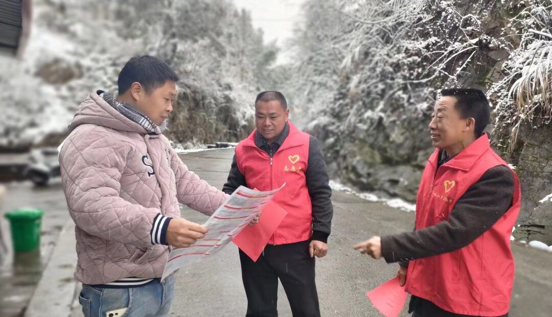 桐山乡：迎风雪、战严寒、保平安