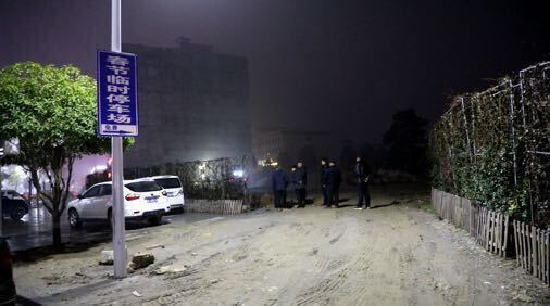 春节期间 县城管局在县城设置8个临时停车场