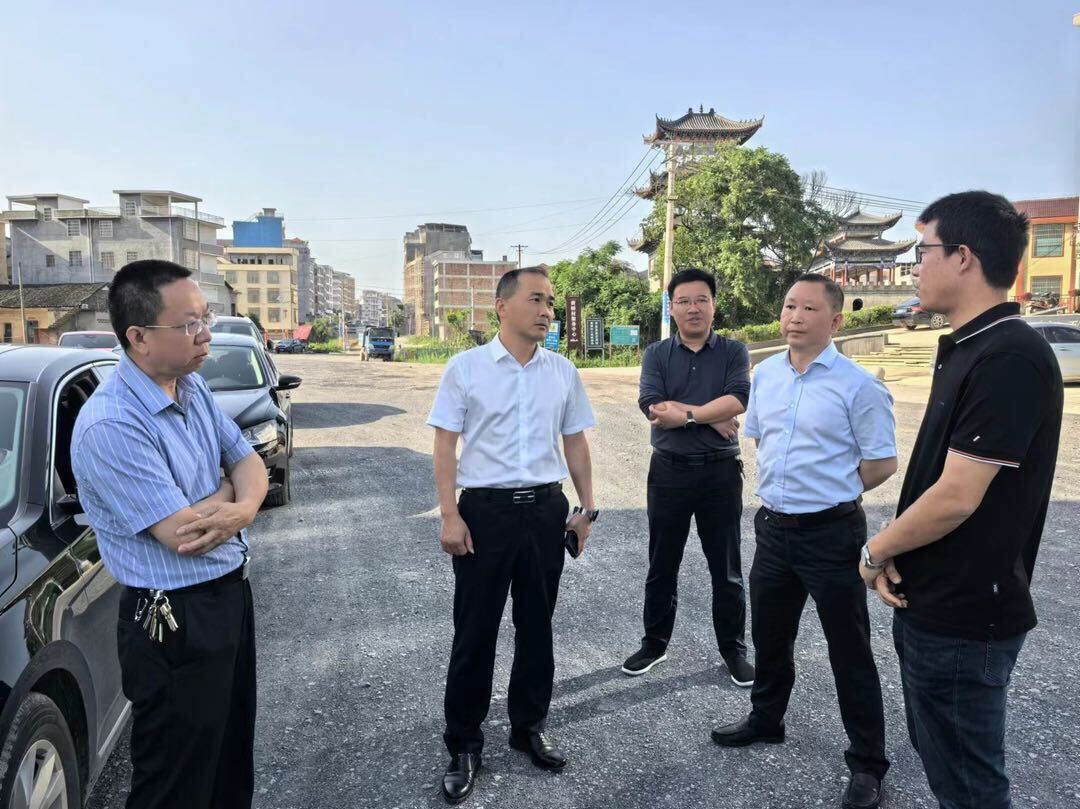 贺永亮到黄桥镇调研基层社会治理、重点项目建设等工作