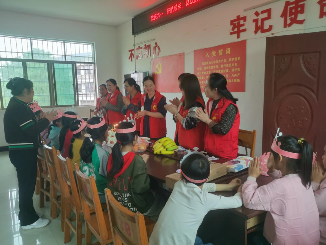 县政府办开展“爱心妈妈”志愿服务活动