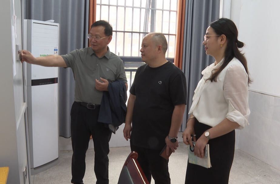 肖黎明检查2024年高考考点准备情况