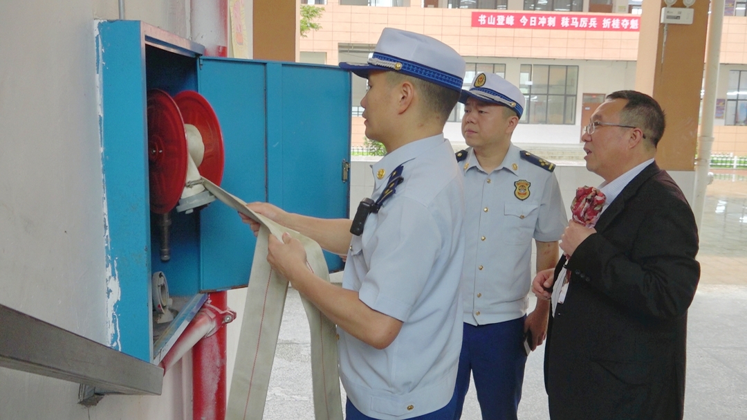 洞口消防开展消防安全“大体检” 为高考考生保驾护航(图1)