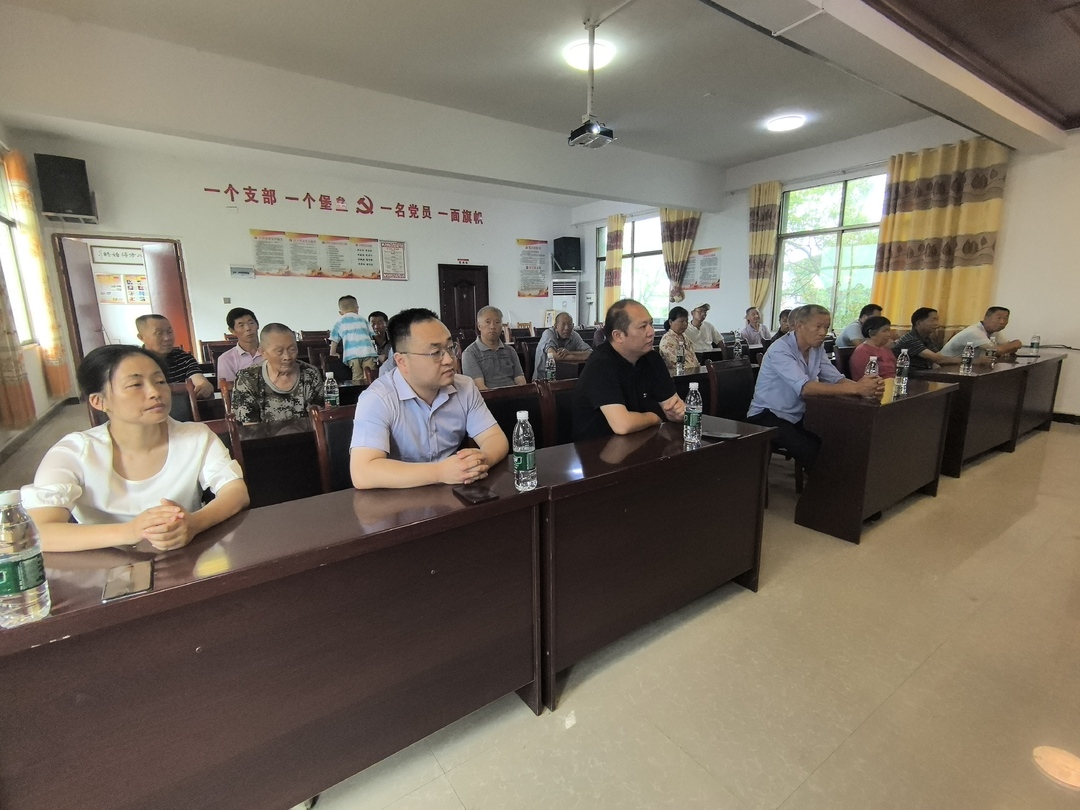 县理论宣讲小分队到基层宣讲习近平总书记考察湖南重要讲话和指示精神(图2)