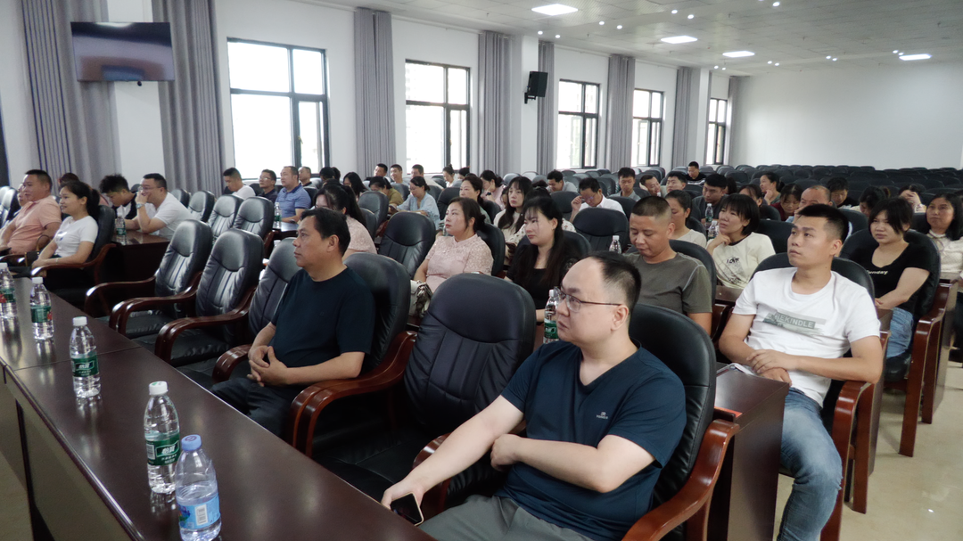 数字赋能 全民共享—— “新农人”手机应用技能提升洞口专场活动举行(图2)