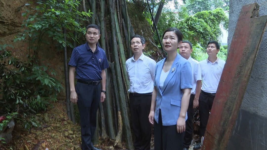 郭向荣督导防汛备汛工作