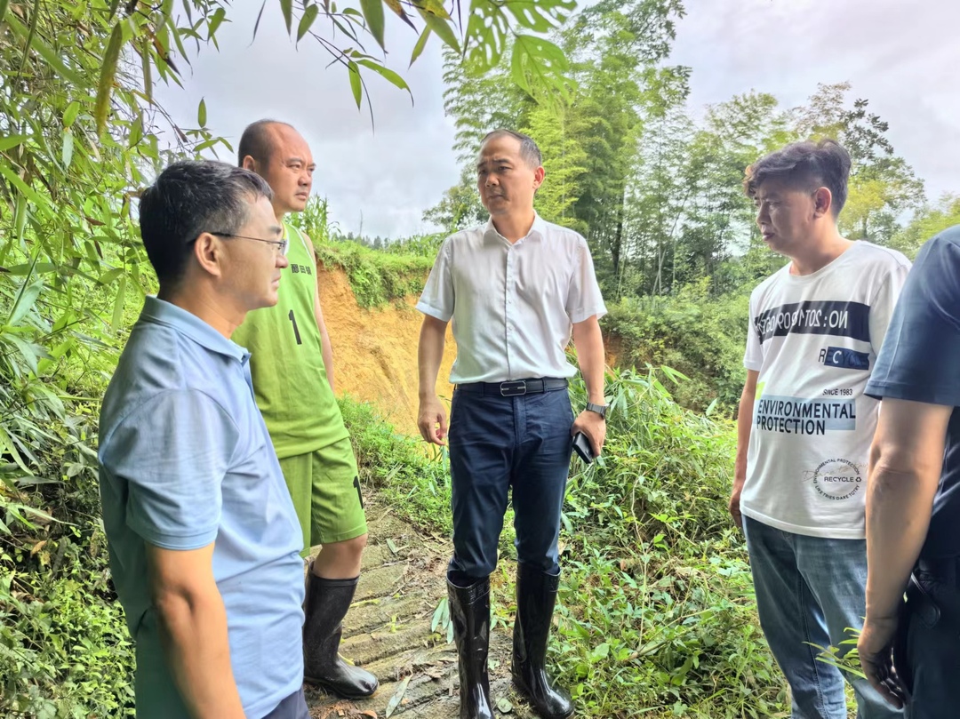 贺永亮检查调度防汛救灾工作：全力保障人民群众生命财产安全(图3)