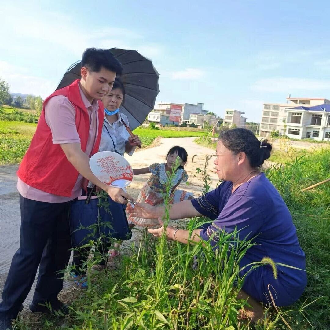杨林镇坝上村：强化法制教育  守护学生暑期安全