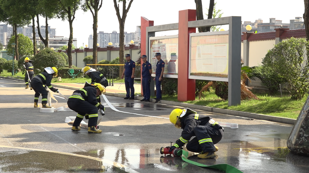 縣消防救援大隊舉行鄉(xiāng)鎮(zhèn)政府專職消防隊業(yè)務培訓暨比武競賽活動