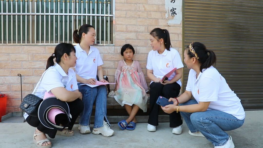 洞口县城管局“爱心妈妈”：用爱守护“蕾”绽放