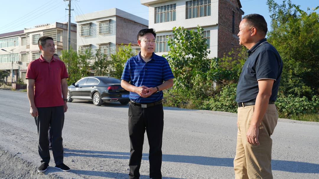 吴韬调研督导黄高公路建设工作(图1)
