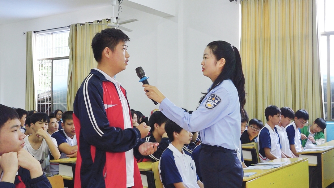 洞口县禁毒办联合市强制隔离戒毒所开展职业院校禁毒巡回宣讲活动(图2)