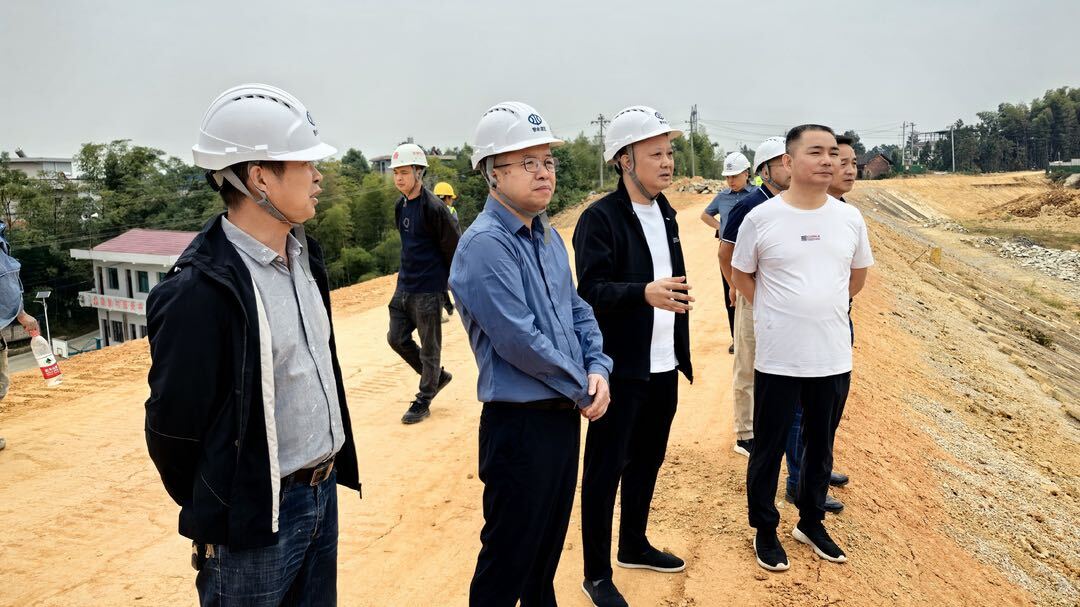 罗颢督导重点项目建设工作