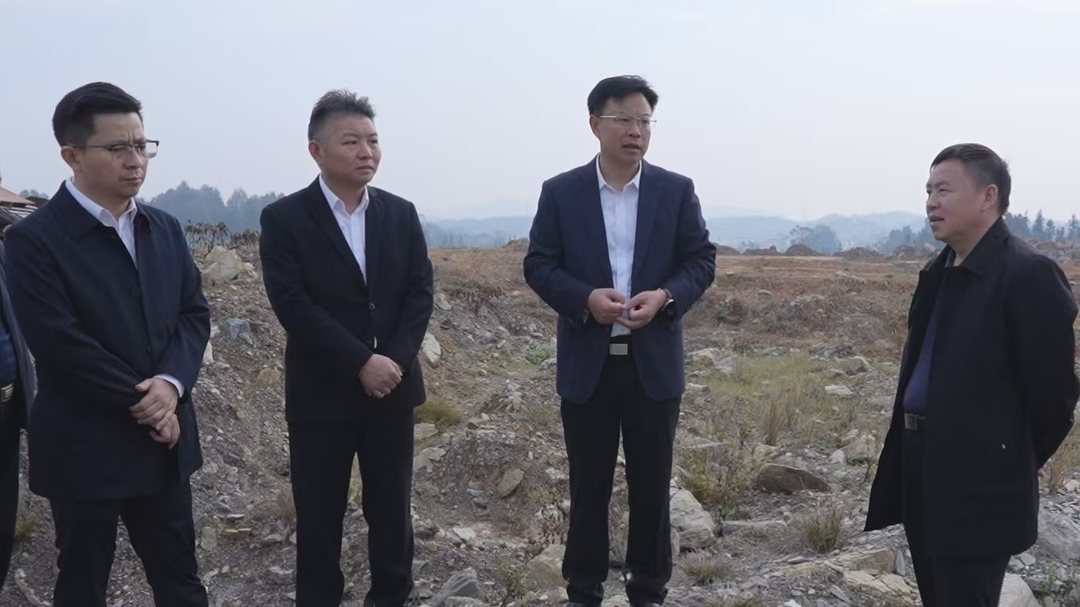 ﻿吴韬调研经开区卓诺微电工程产业园建设情况(图1)