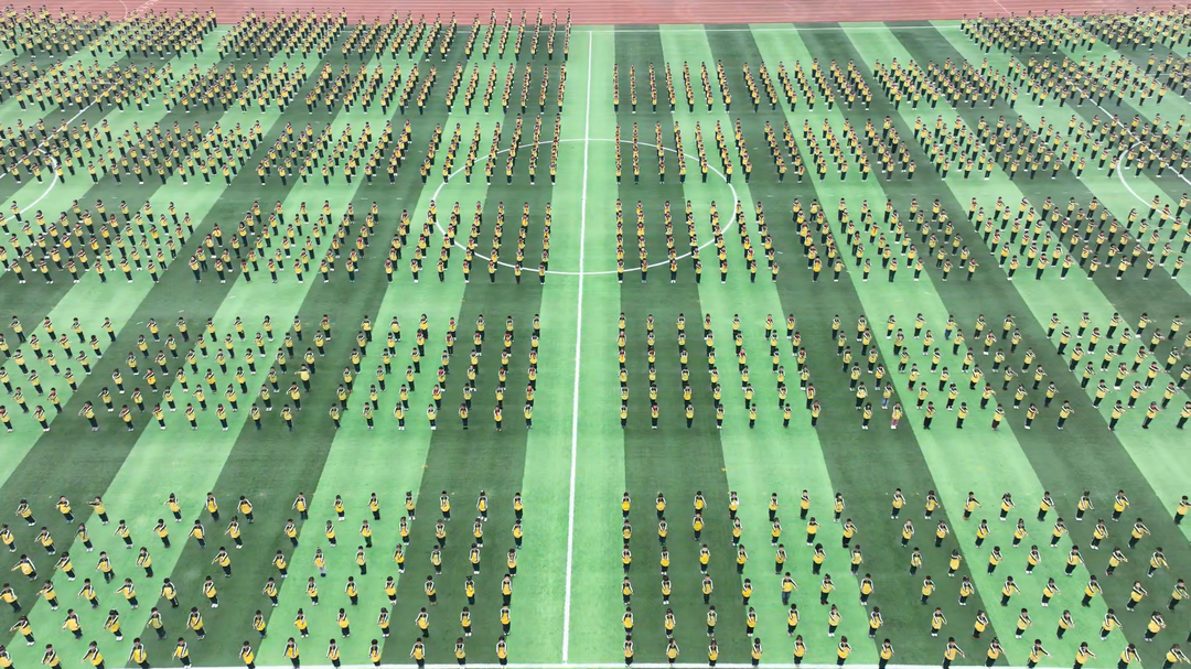 洞口县芙蓉第一学校：阳光大课间 活力满校园(图1)