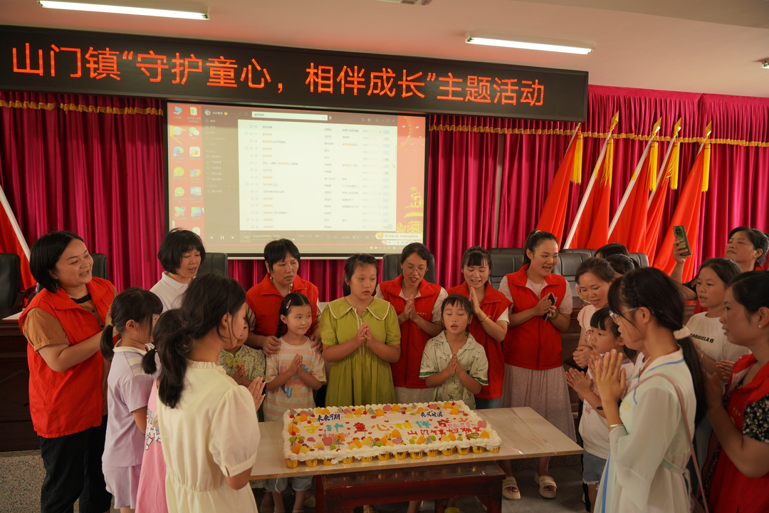 “强信心、重担当、敢作为、塑形象”——山门镇：“爱心妈妈”护蕾健康成长