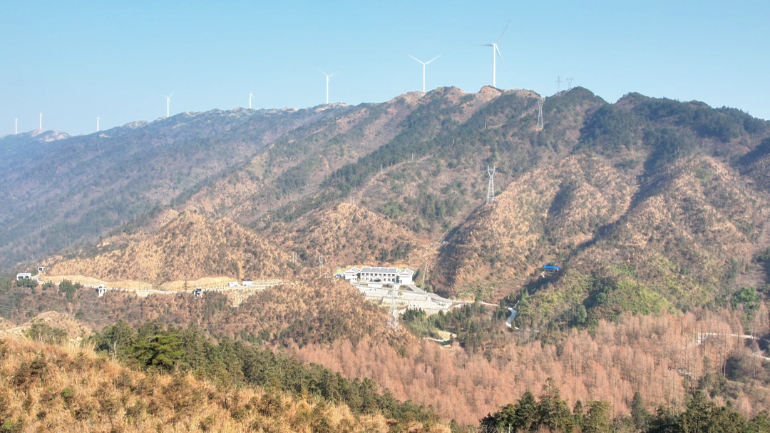 洞口龍坪山：云上風(fēng)車美如畫