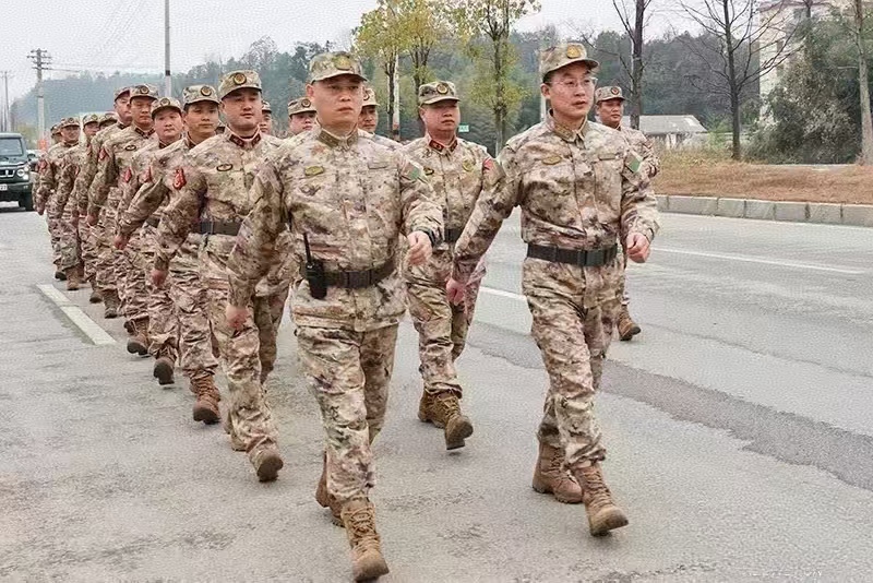 冬训正当时 实战励精兵 ——县人武部开展冬训实兵演训