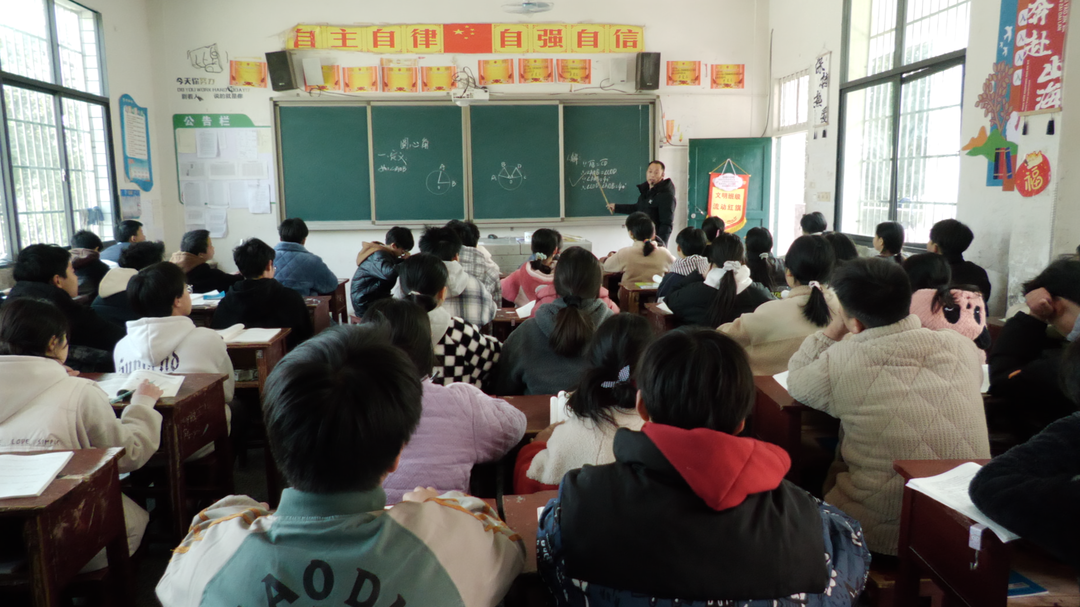 扎根乡村教育25年——“最美乡村教师”林池勇