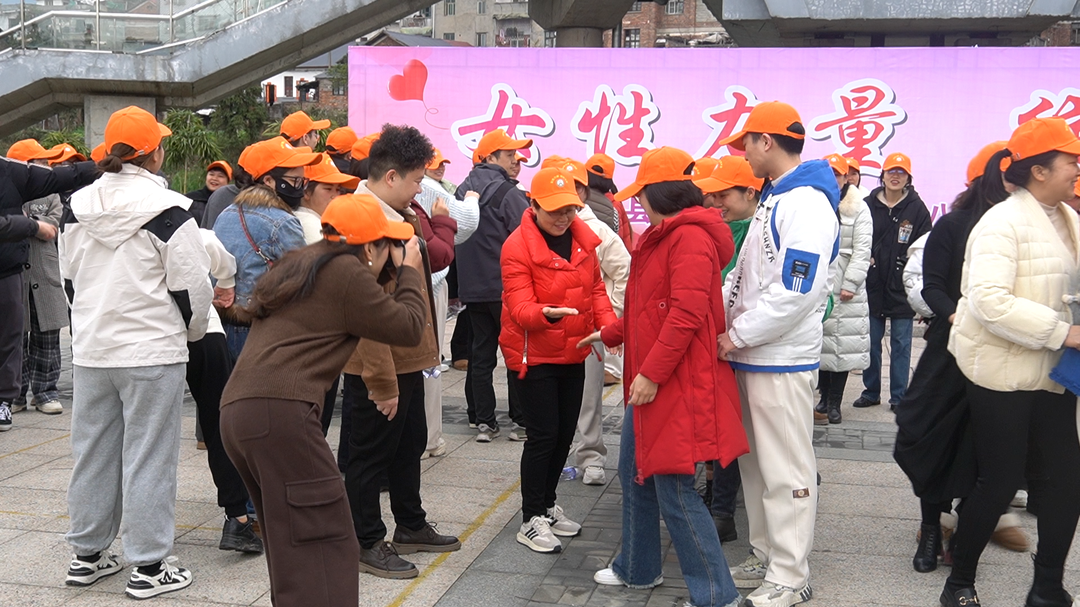 县人民医院开展庆祝“三八”妇女节户外拓展活动