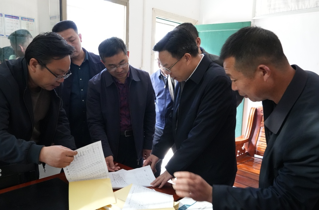 吴韬调研森林防灭火和防汛备汛工作