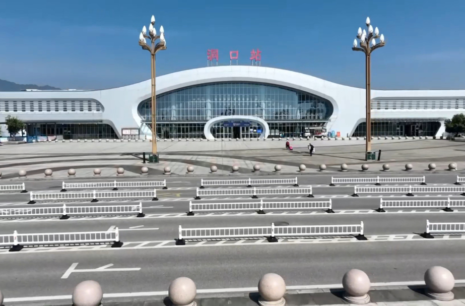 “五一”假期，洞口站将增开多趟高铁列车
