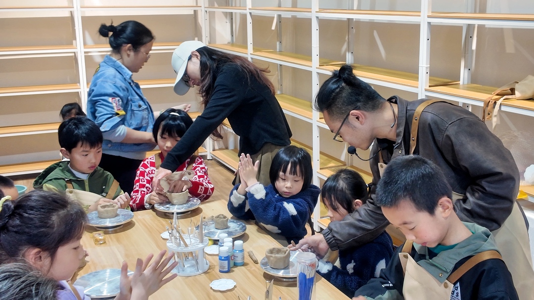 县文化馆开设公益特色陶艺课  非遗文化滋养童心