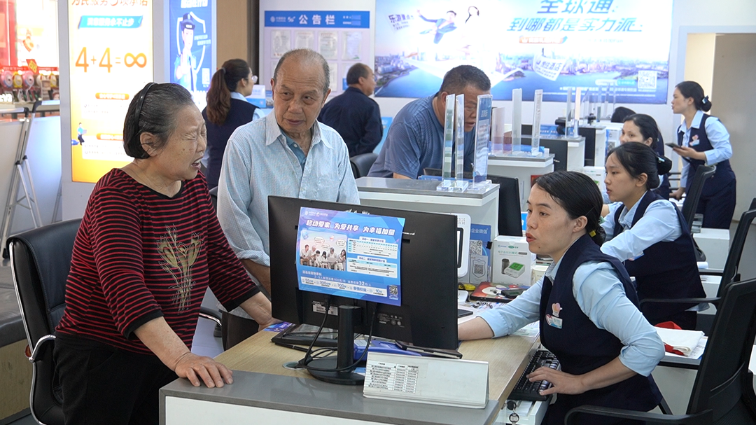 “世界微笑日”，洞口移动用微笑点亮窗口