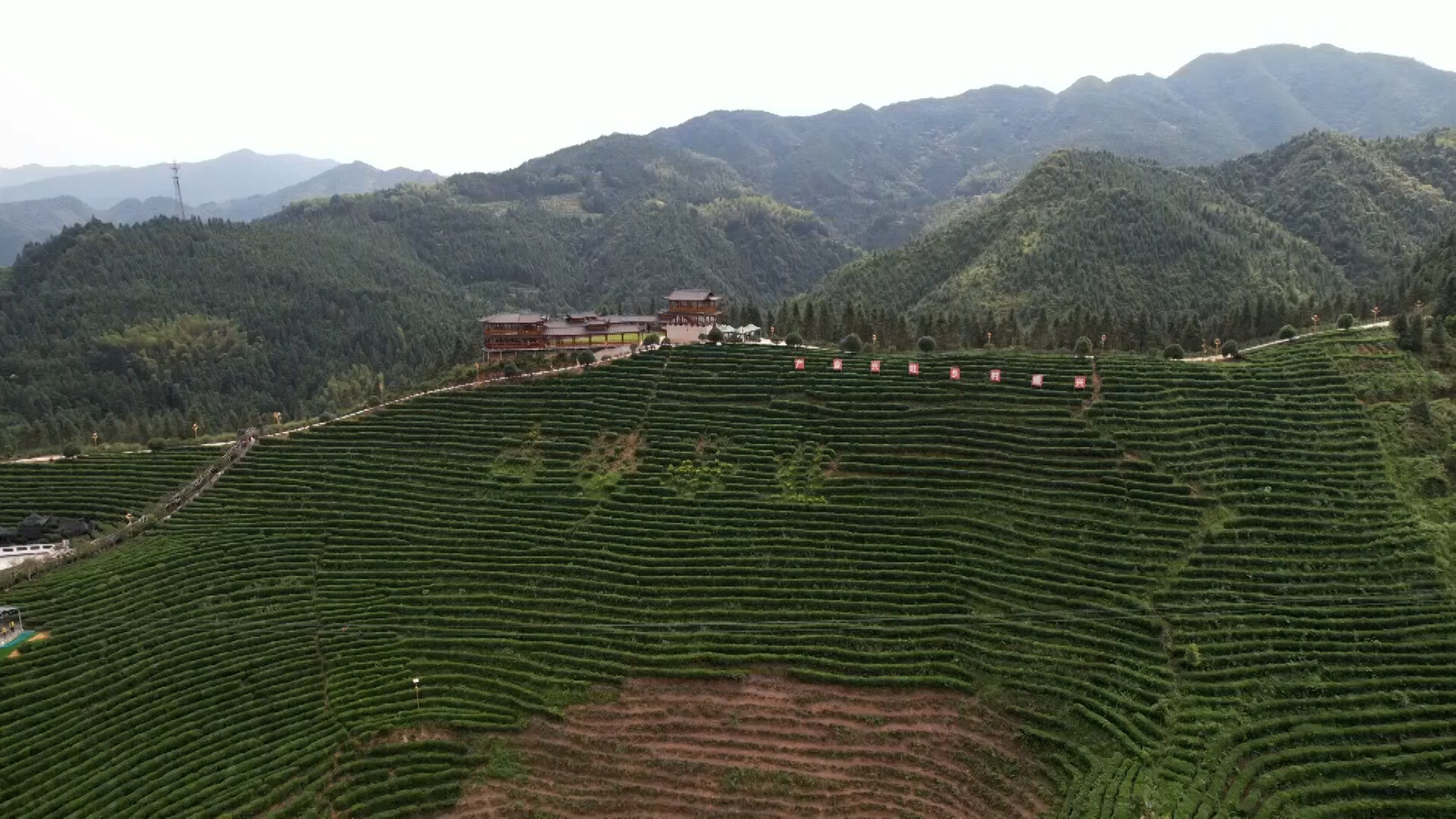 我县两家单位荣获“全国文明单位”称号