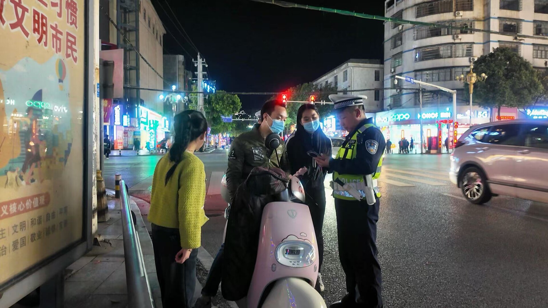 县公安局交通警察大队：“两公布一提示"   护航端午期间群众出行安全