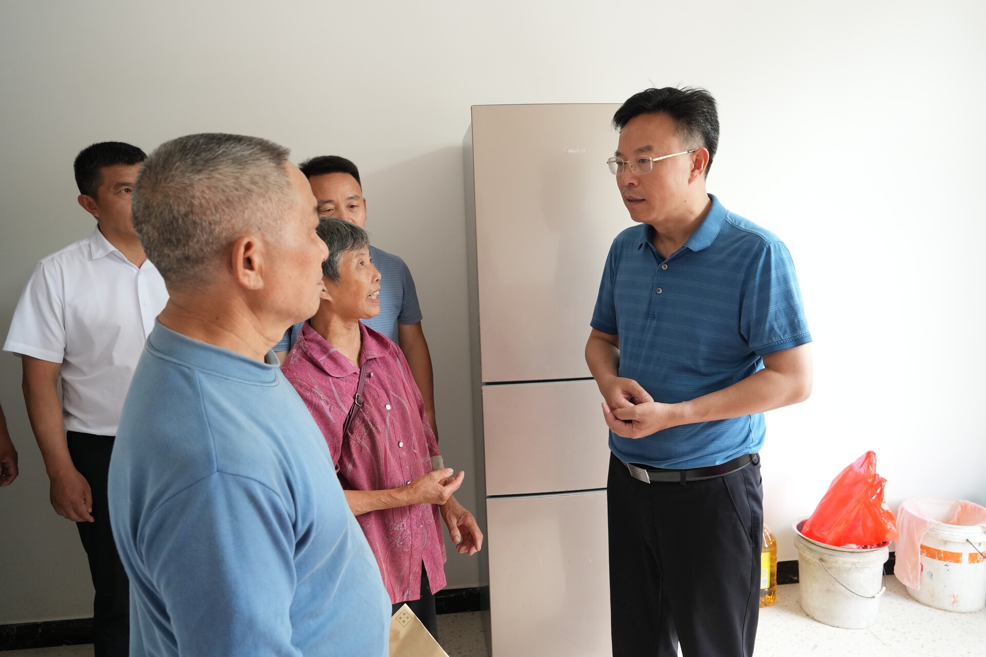 ﻿吴韬调研罗溪瑶族乡灾后重建工作