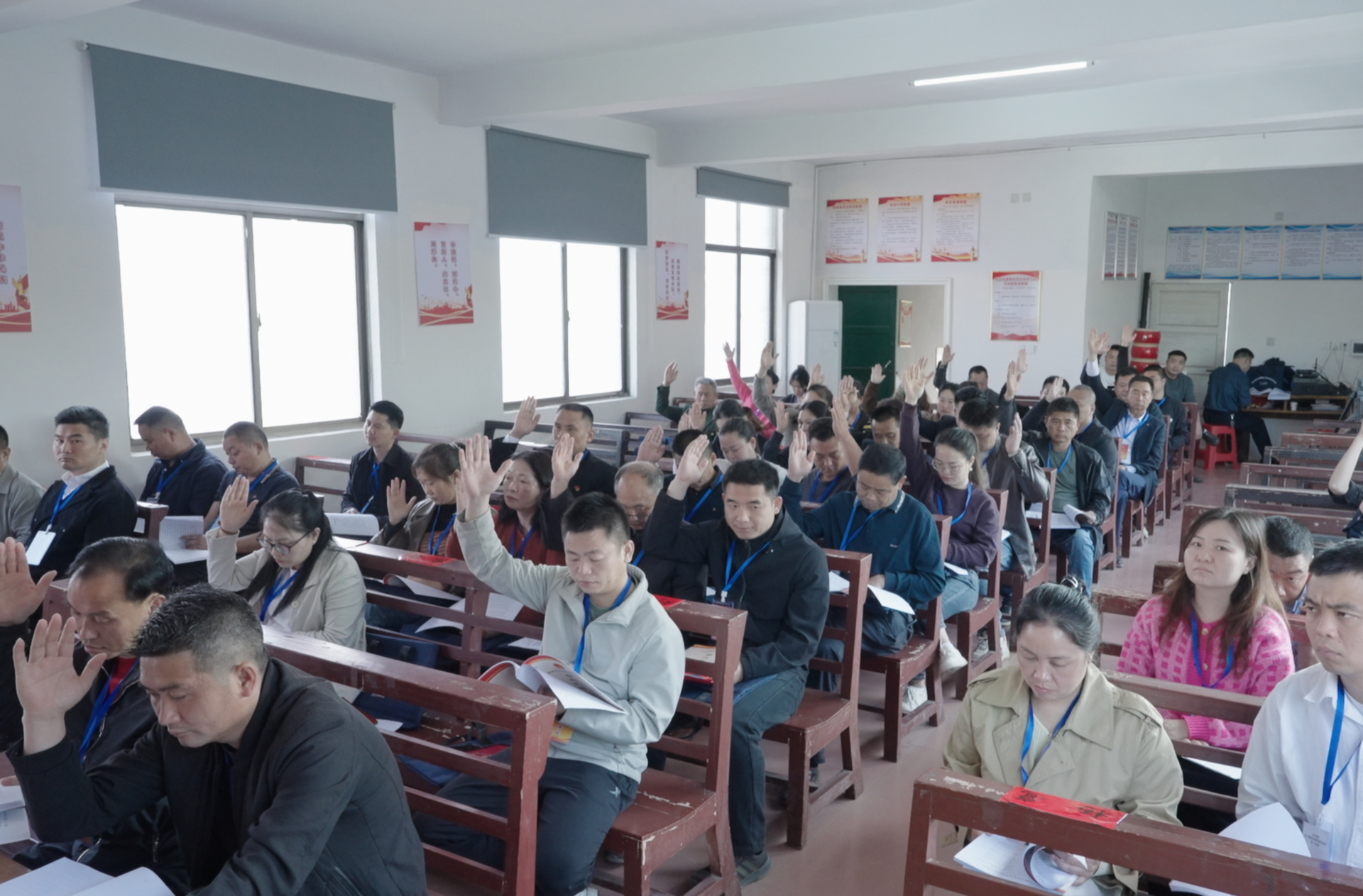 洞口：居民議事會(huì)在街道全面成立 填補(bǔ)制度空白